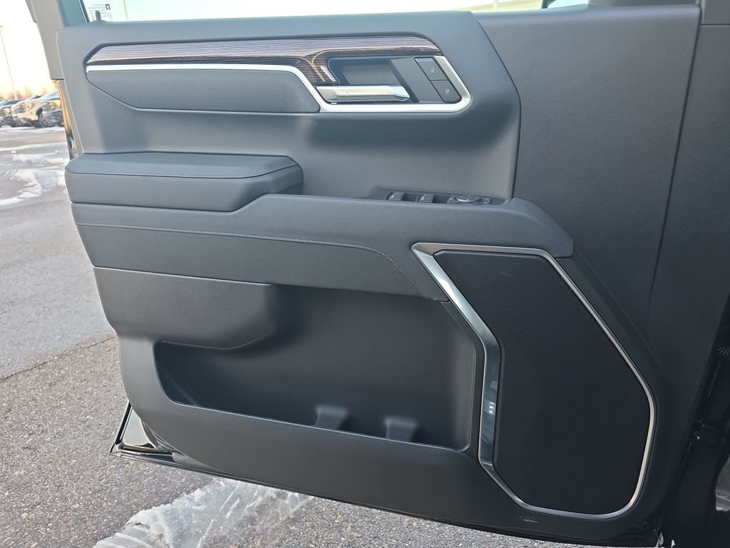 New 2026 GMC Sierra 1500 SLE image 26