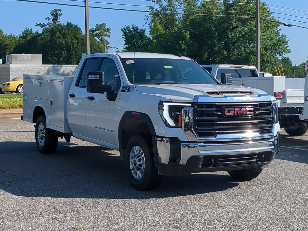 New 2026 GMC Sierra 2500 Pro w/ Convenience Package RWD image 2