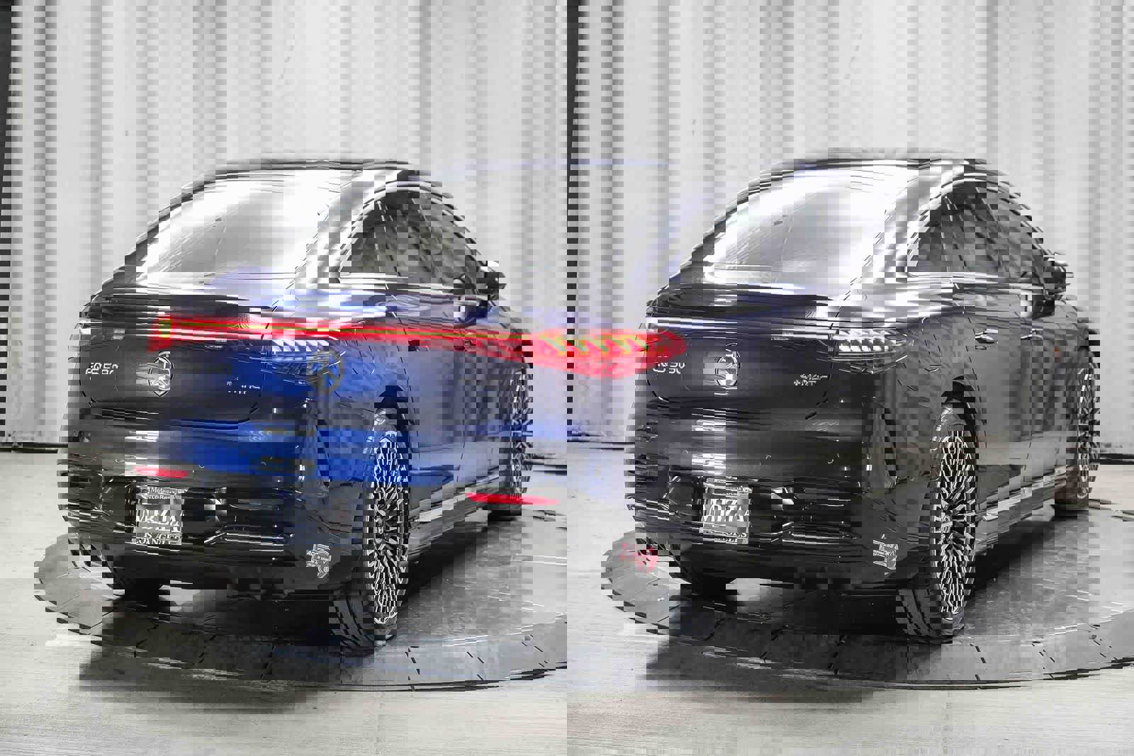 Certified 2023 Mercedes-Benz EQS 580 4MATIC Sedan image 4