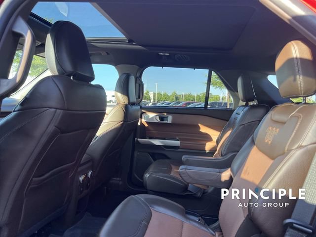 Used 2021 Ford Explorer King Ranch w/ Premium Technology Package RWD image 30