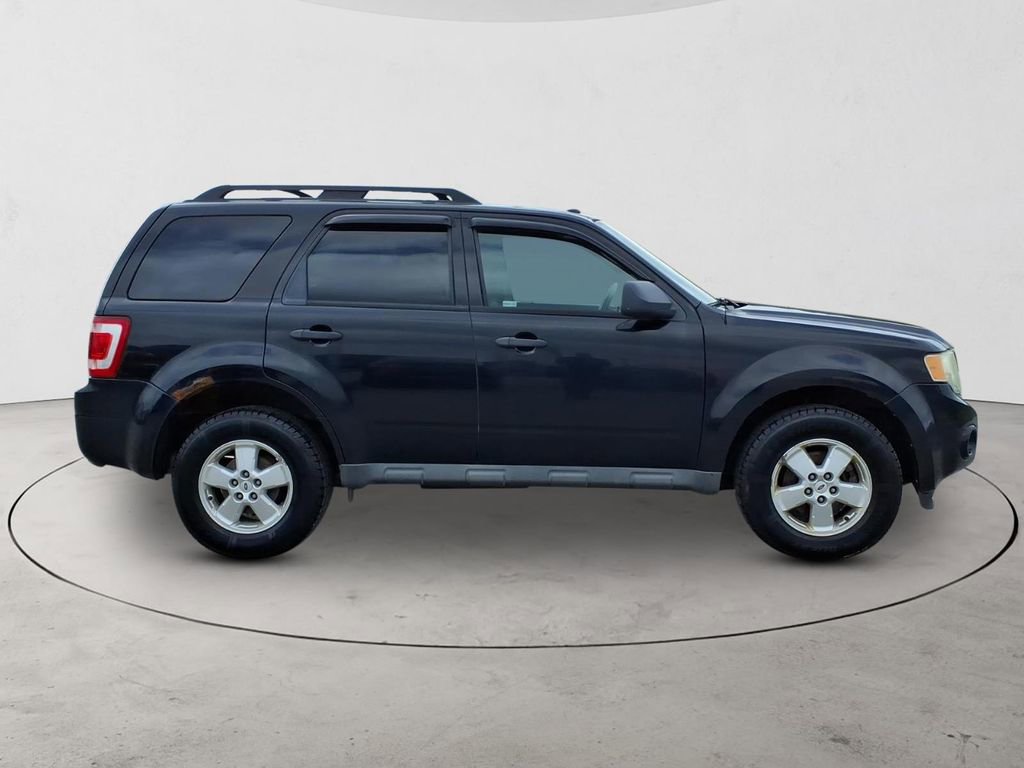 Used 2010 Ford Escape XLT AWD/4WD image 5