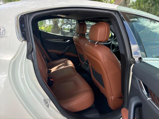 Used 2018 Maserati Ghibli S Q4 AWD/4WD image 22
