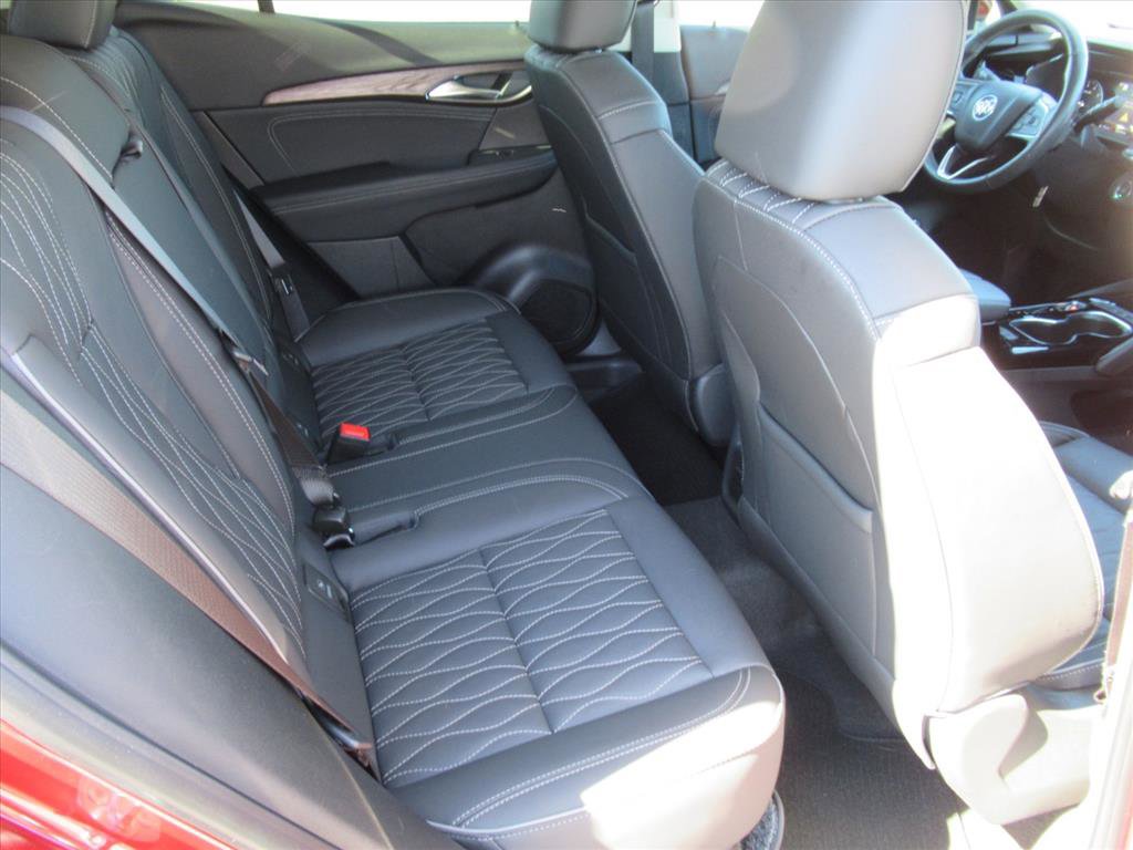 Used 2023 Buick Envision Avenir image 33