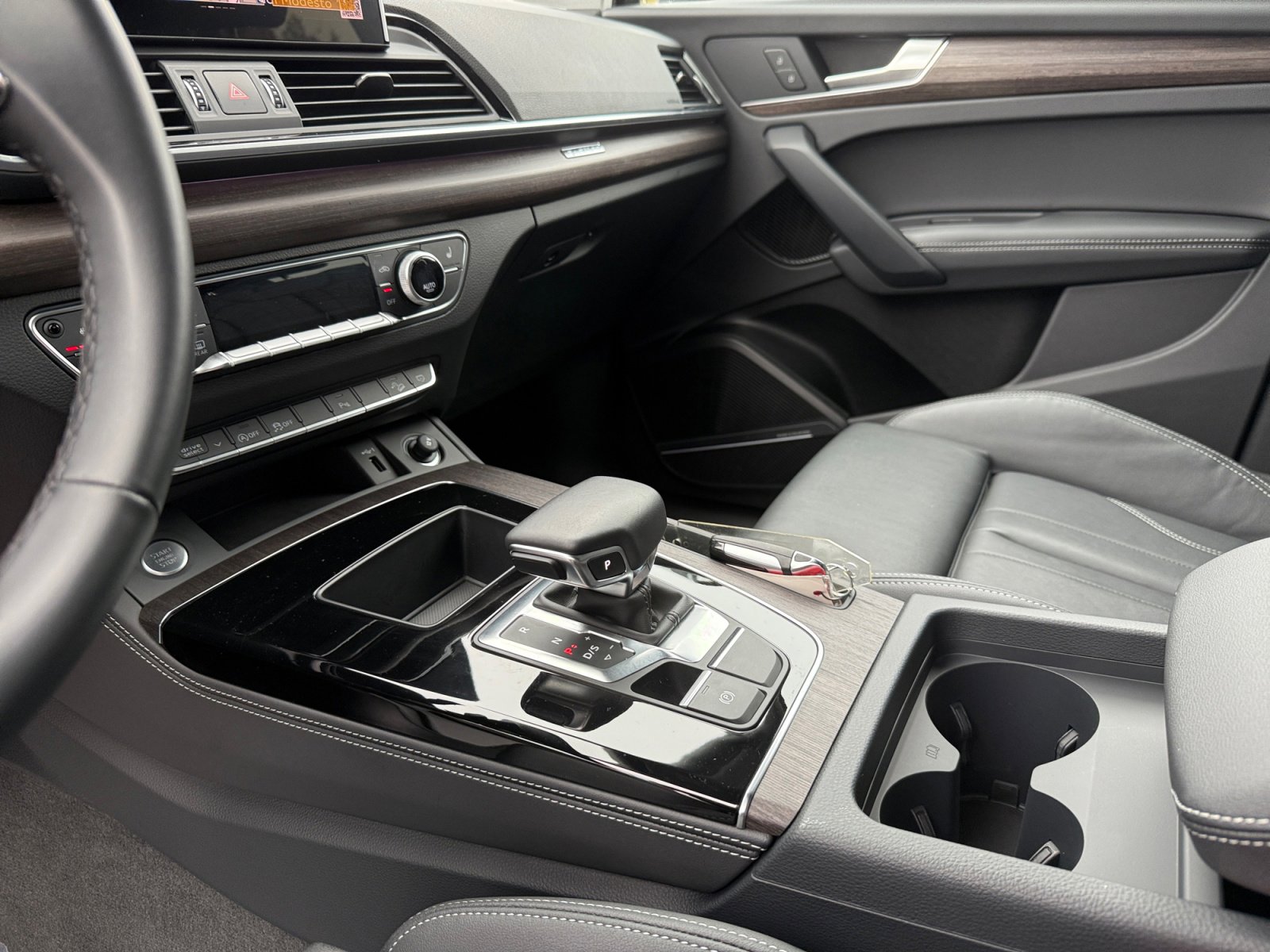 Certified 2025 Audi Q5 2.0T Premium Plus w/ Premium Plus Package image 13