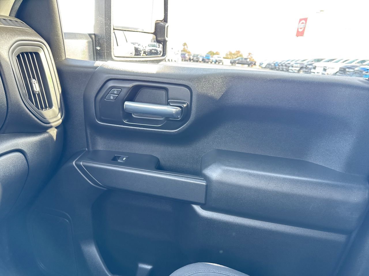 Used 2020 GMC Sierra 1500 4x4 Crew Cab w/ Sierra Value Package image 30