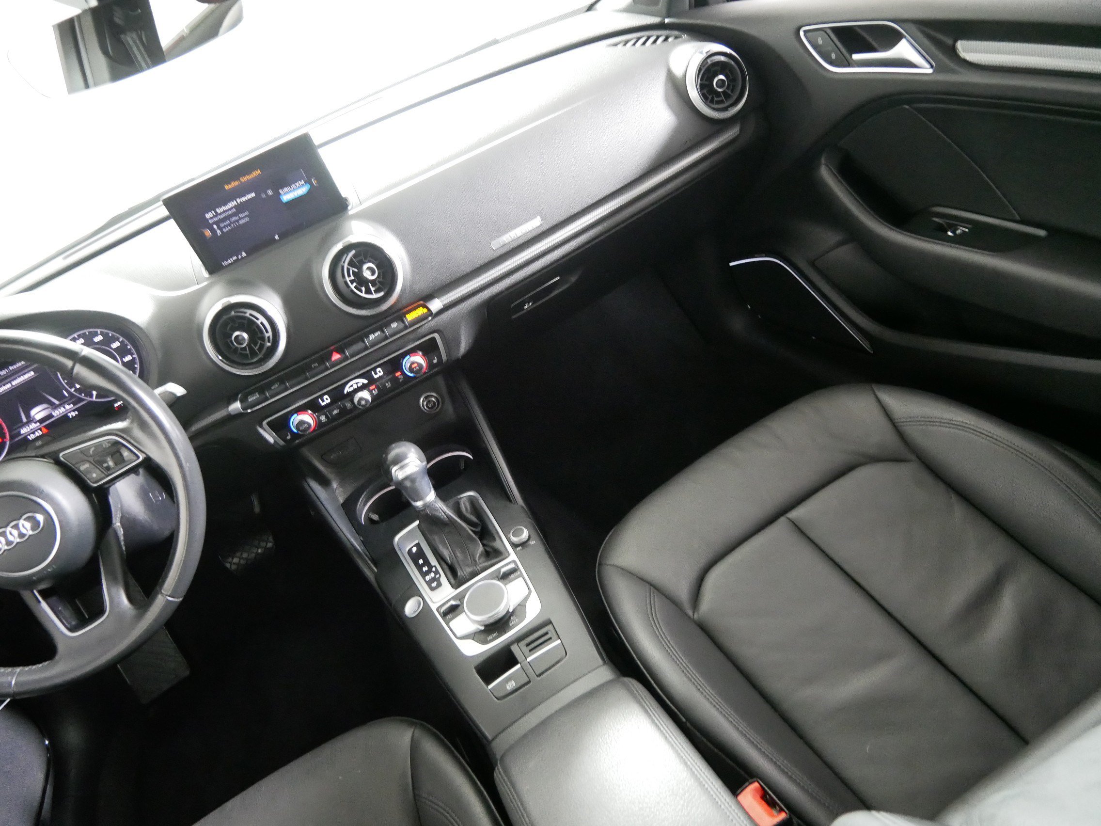 Used 2018 Audi A3 e-tron Prestige w/ Prestige Package FWD image 11