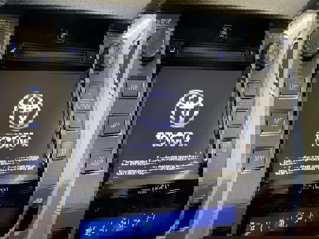 Used 2015 Toyota Tundra 1794 Edition image 16