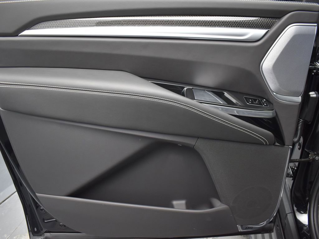 Certified 2026 Cadillac Escalade ESV V w/ LPO, ONYX Package image 26