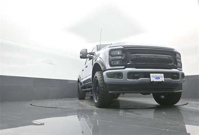 New 2026 Ford F250 Lariat w/ Black Appearance Package image 27