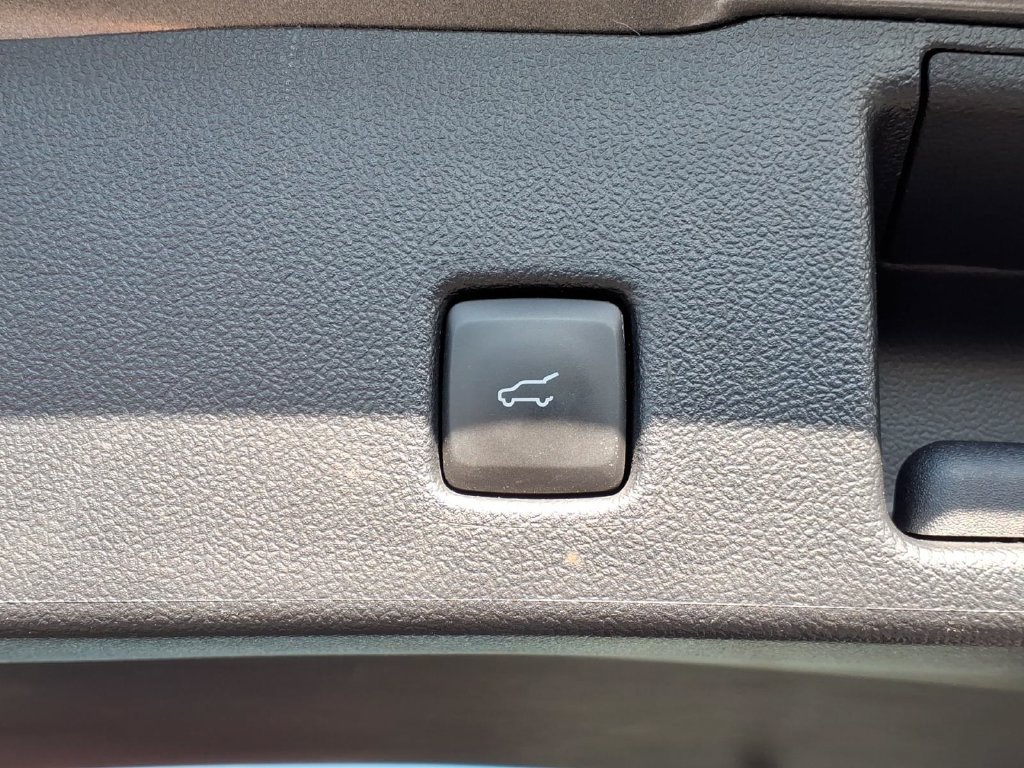 Used 2023 Ford Escape ST-Line w/ Tech Pack #1 AWD/4WD image 16