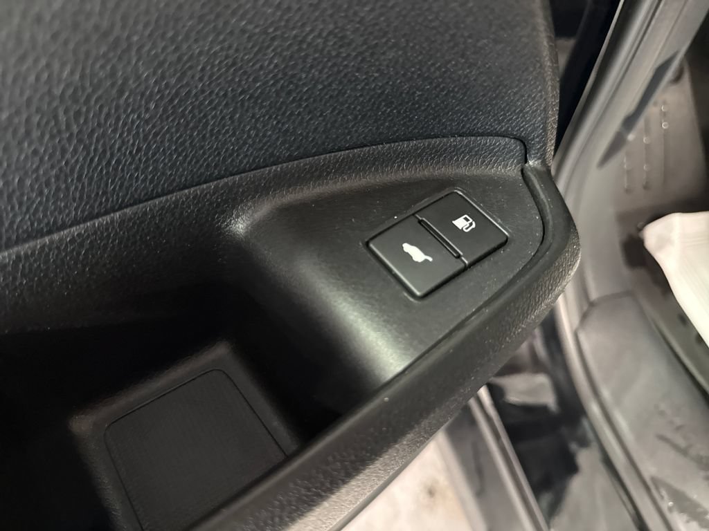 Used 2024 Honda Passport EX-L image 32
