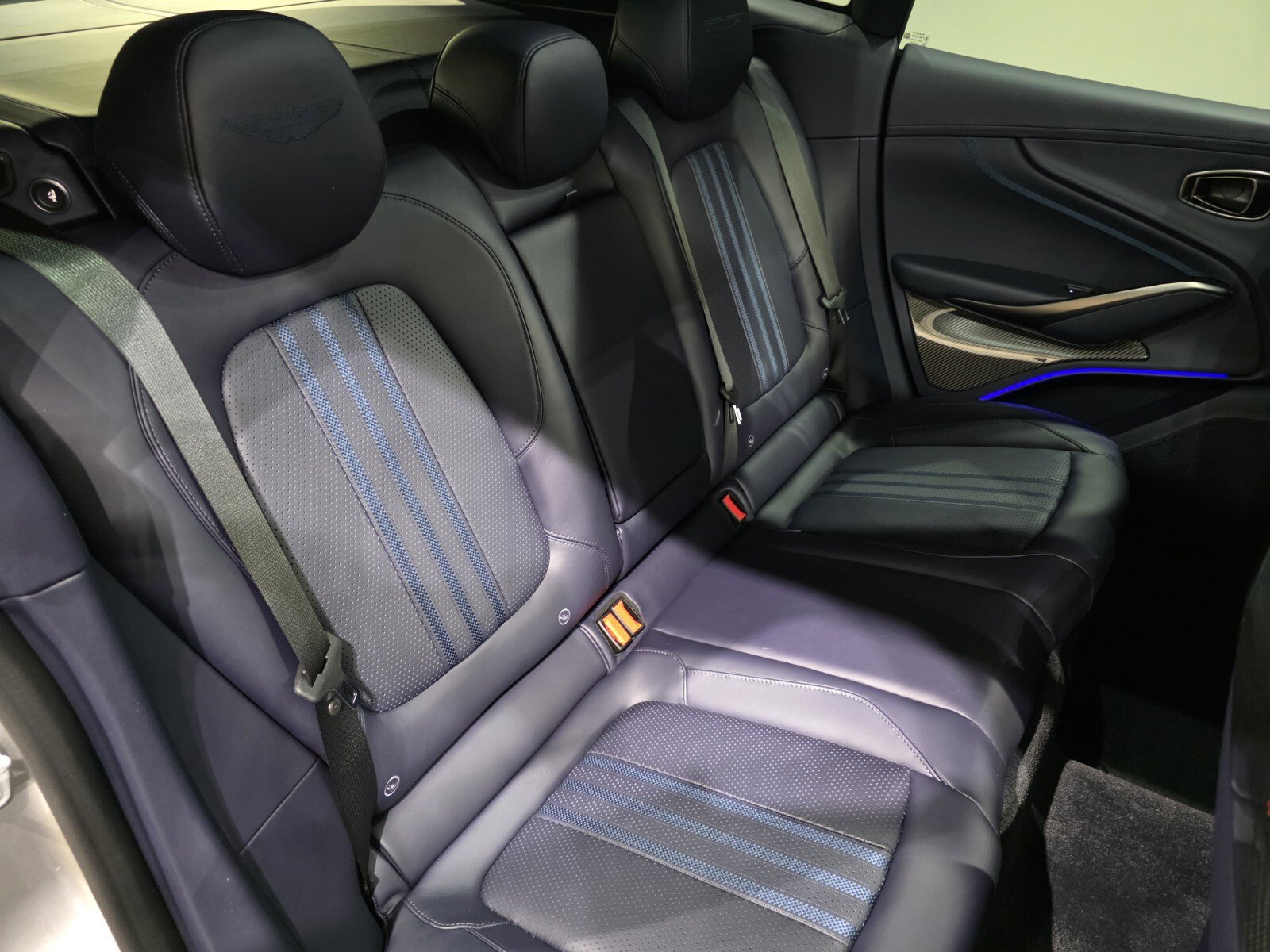 New 2026 Aston Martin DBX 707 image 20