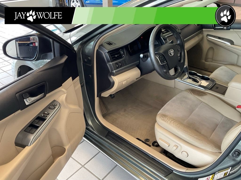 Used 2013 Toyota Camry XLE w/ Leather Pkg FWD image 8