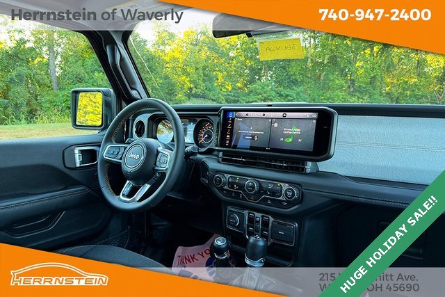 Used 2024 Jeep Wrangler Sahara image 27