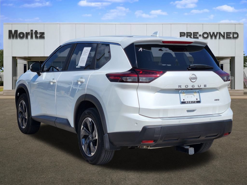 Used 2026 Nissan Rogue SV w/ Cold Weather Package AWD/4WD image 7