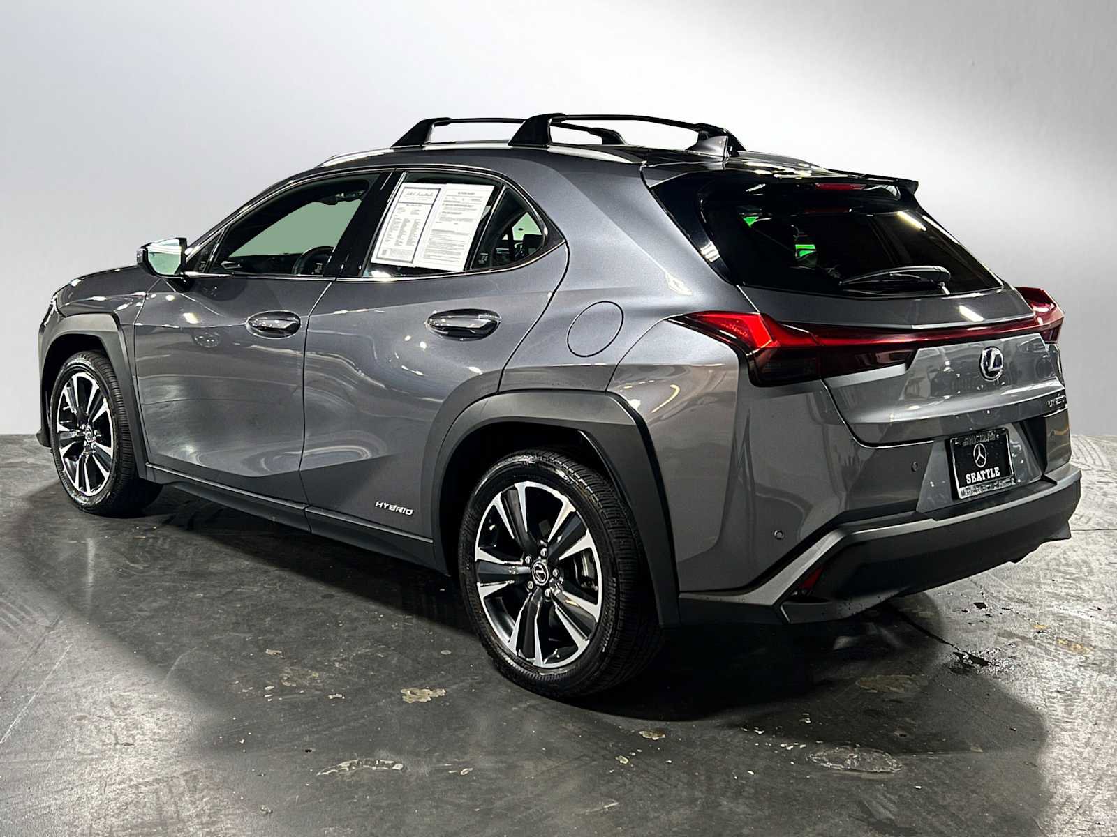 Used 2021 Lexus UX 250h w/ Premium Package image 5
