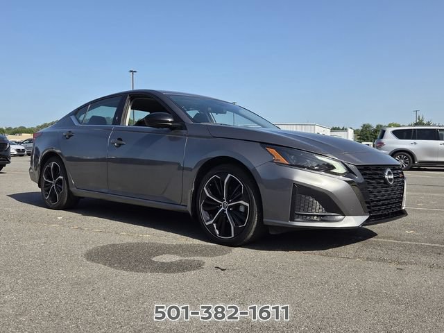 Used 2024 Nissan Altima 2.5 SR FWD image 7