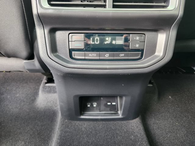New 2026 Volkswagen Atlas Peak Edition AWD/4WD image 32