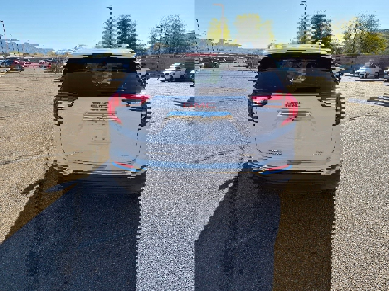 Used 2024 GMC Terrain SLT image 4