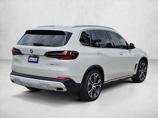 Used 2026 BMW X5 xDrive50e w/ Climate Comfort Package AWD/4WD image 5