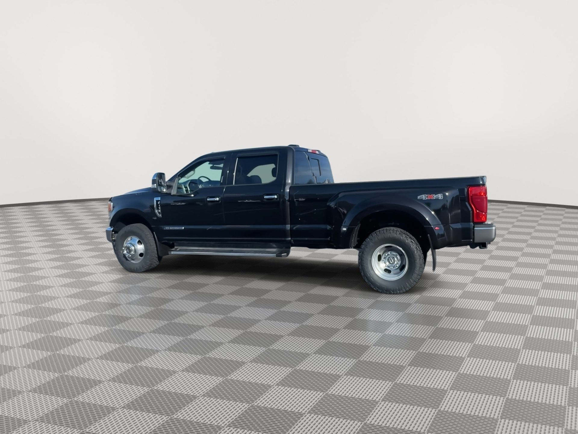 Used 2022 Ford F350 Lariat w/ Chrome Package image 6