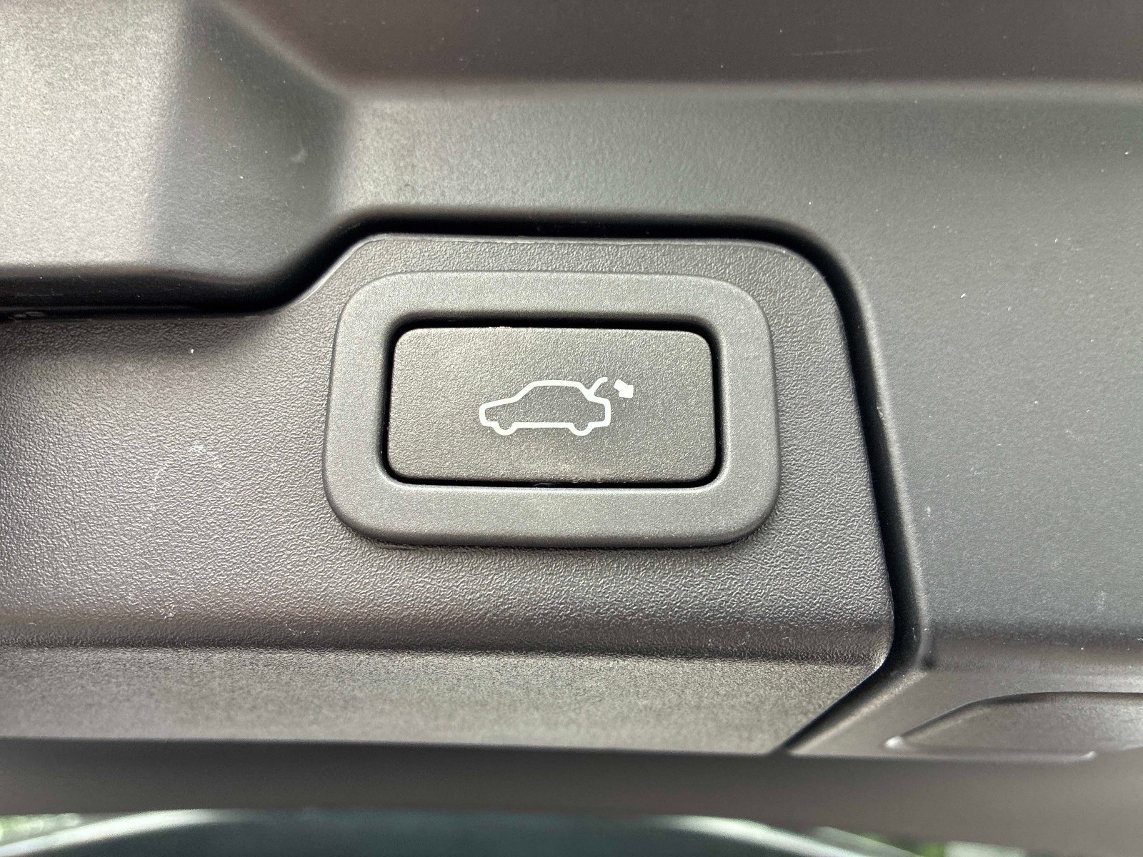 Used 2018 Land Rover Range Rover Evoque AWD/4WD image 14