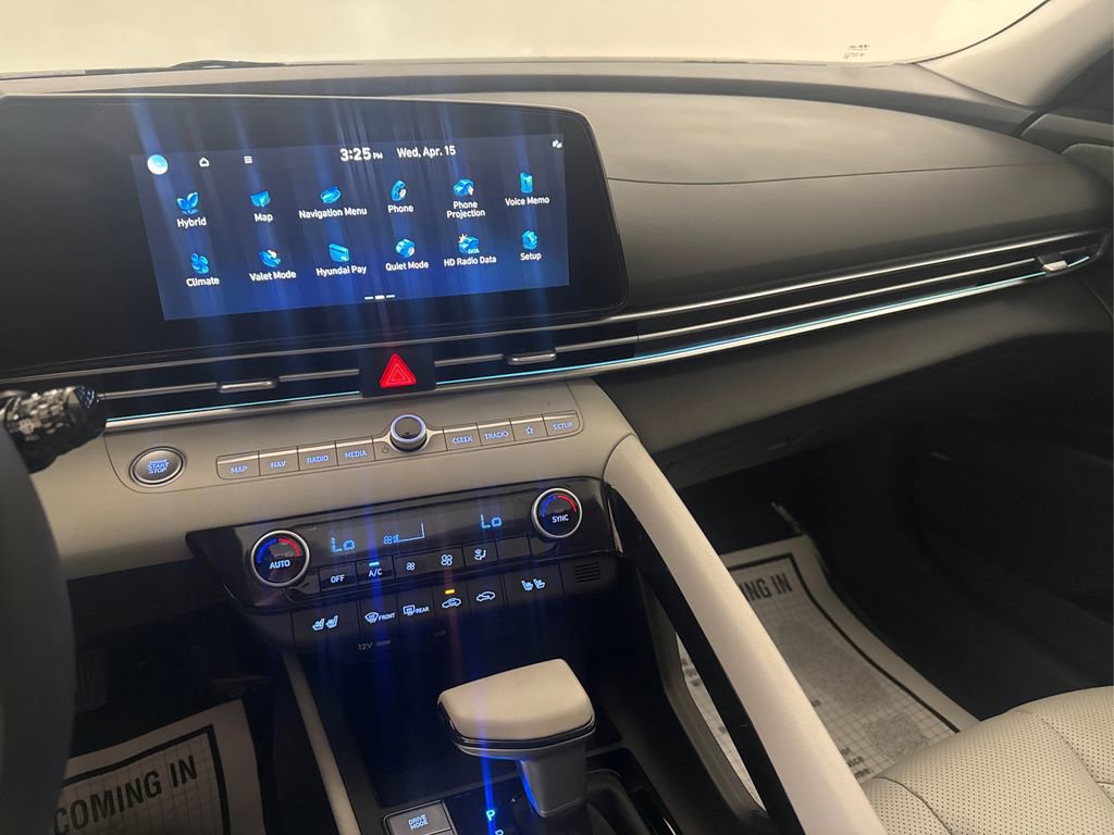 Used 2025 Hyundai Elantra Limited FWD image 38