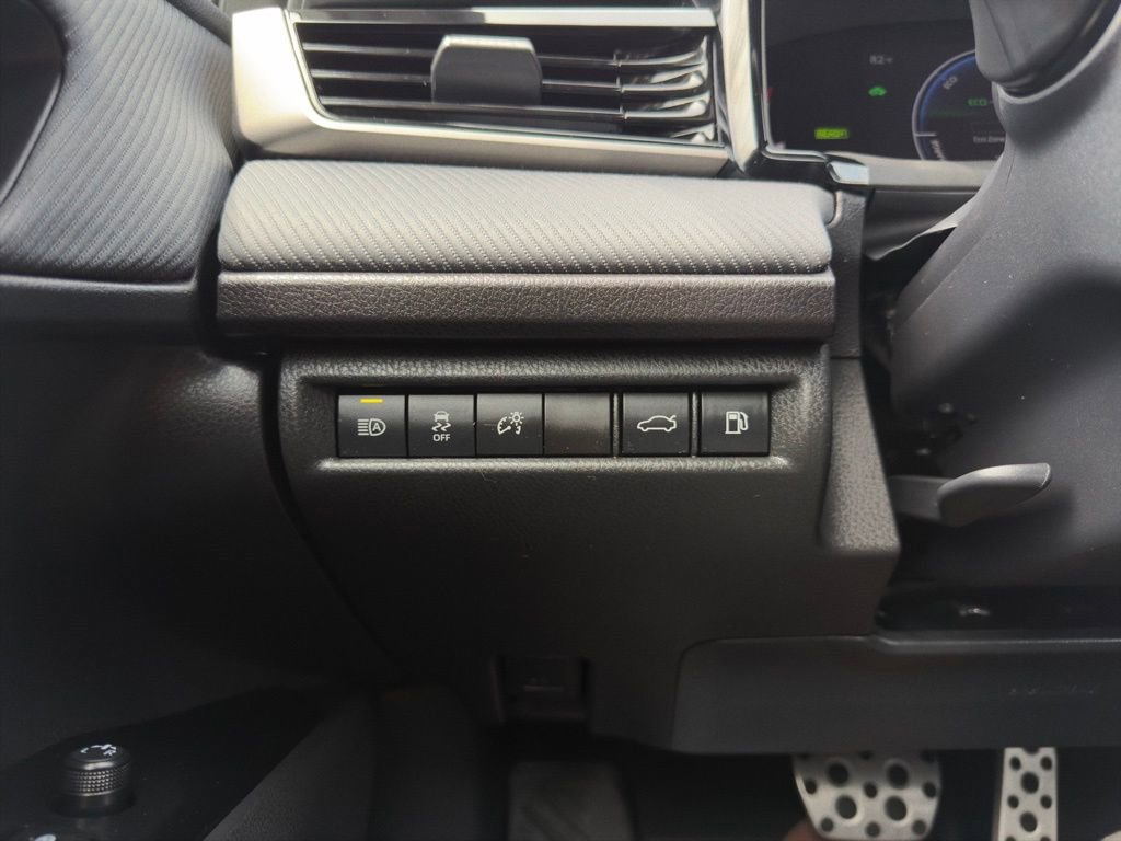 Used 2025 Toyota Camry SE w/ Convenience Package AWD/4WD image 11