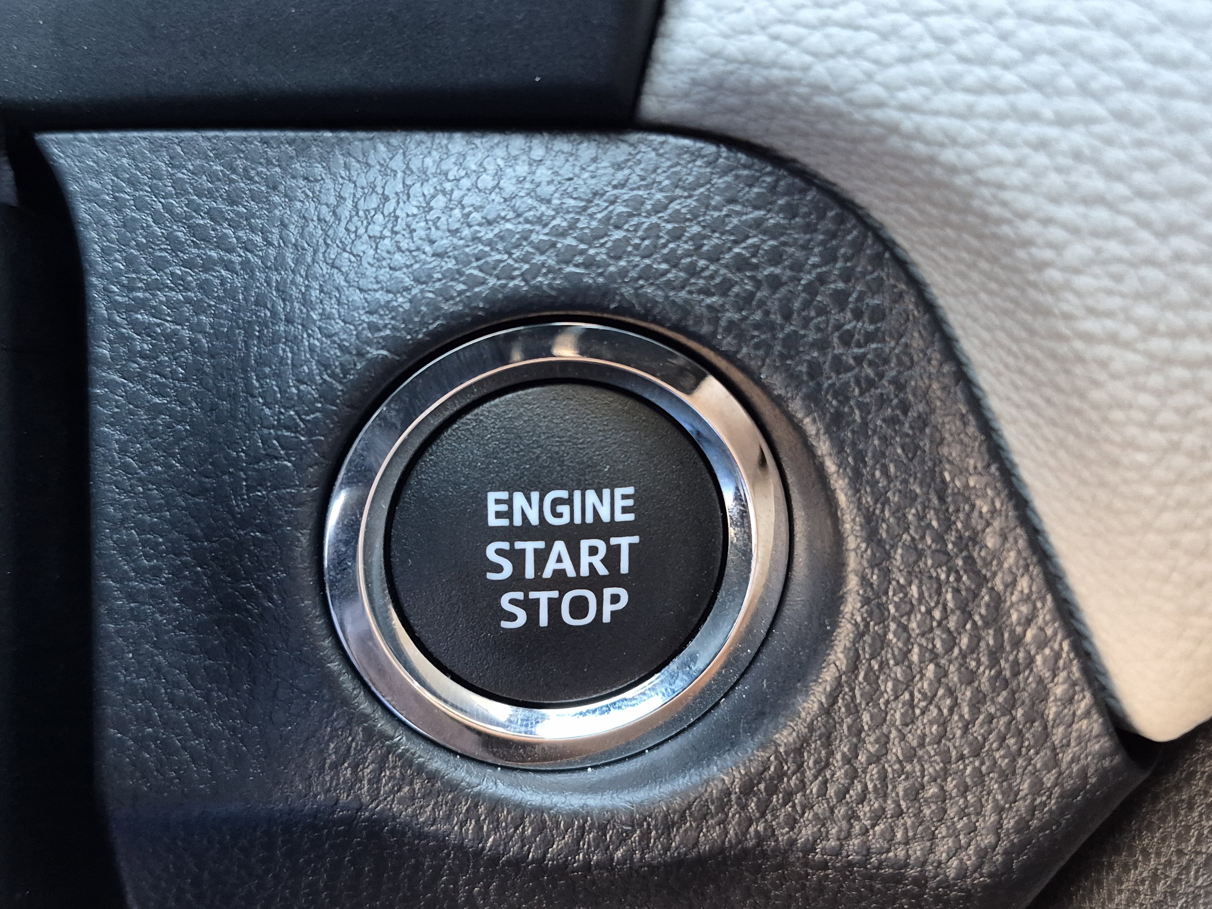 Certified 2025 Toyota RAV4 XLE AWD/4WD image 33