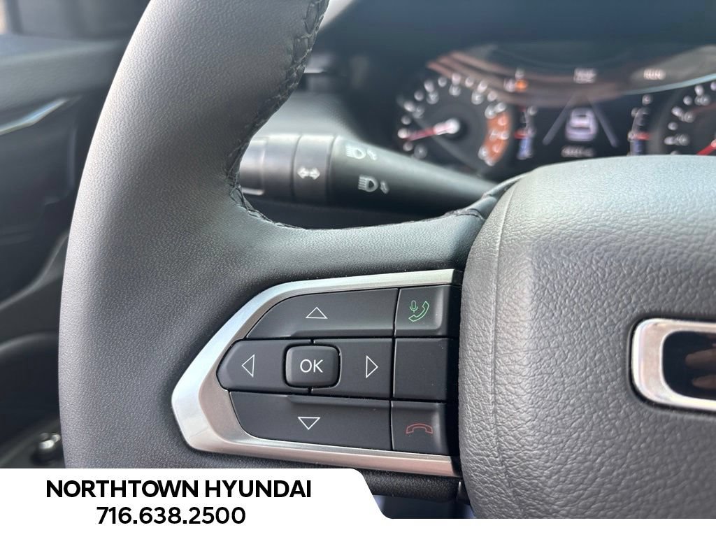 Used 2025 Jeep Compass Latitude w/ Convenience Group AWD/4WD image 20