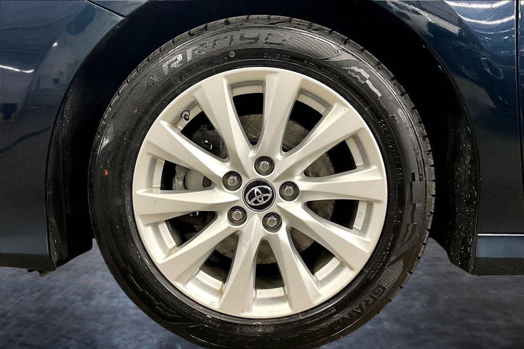 Used 2019 Toyota Camry LE image 33