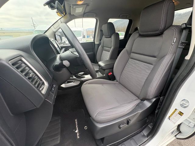 Used 2024 Nissan Frontier SV image 29