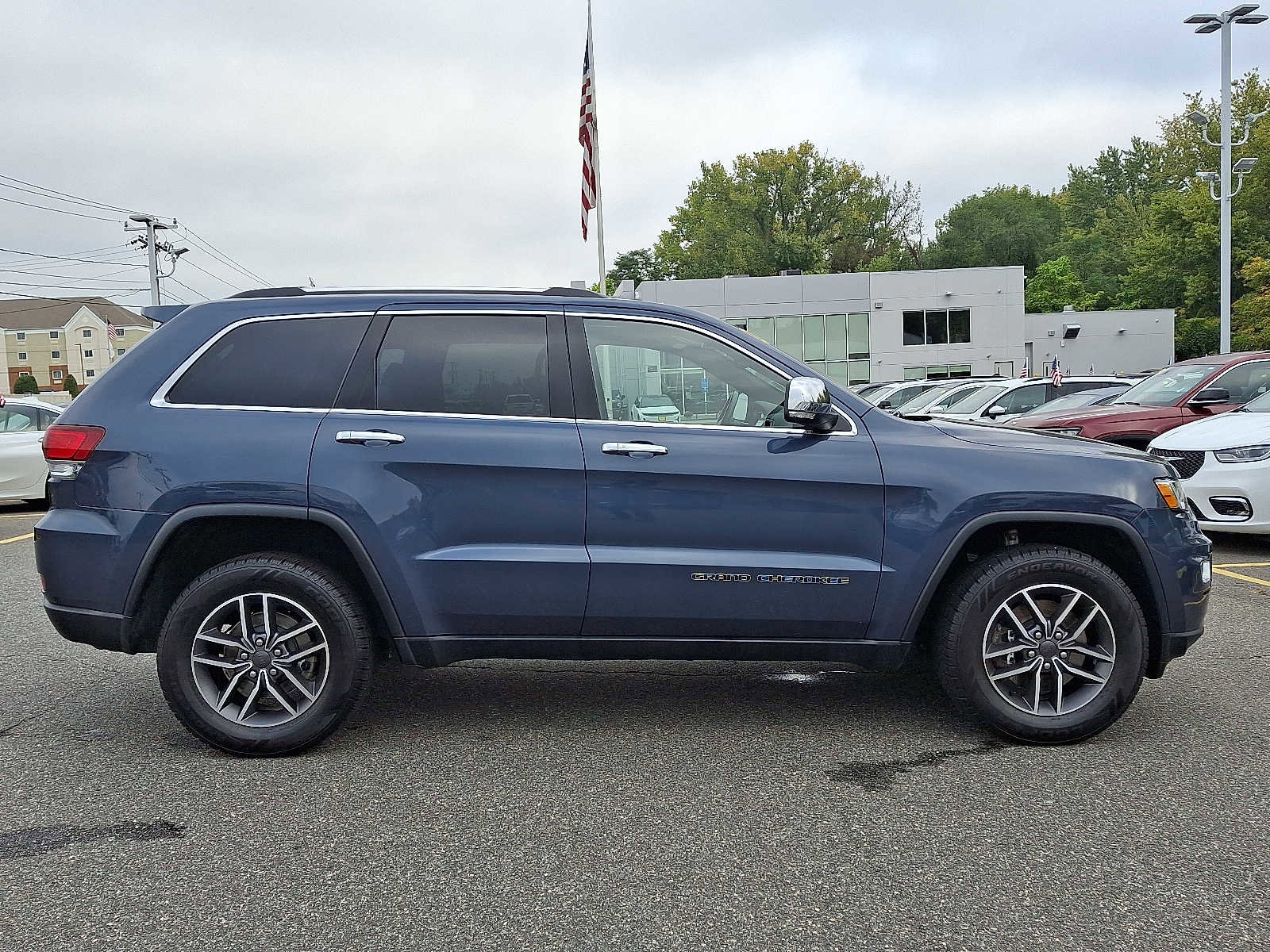 Used 2021 Jeep Grand Cherokee Limited image 7