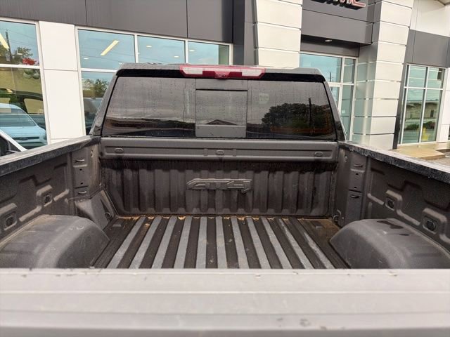 Used 2024 GMC Sierra 1500 AT4 w/ Technology Package AWD/4WD image 9