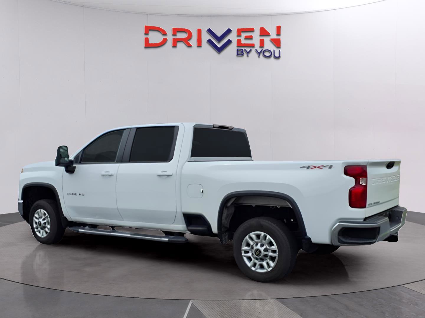 Used 2024 Chevrolet Silverado 2500 LT image 3