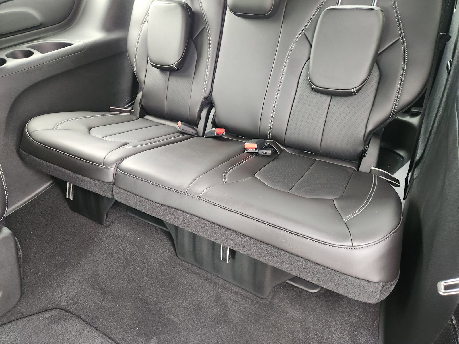 New 2026 Chrysler Pacifica Select image 22