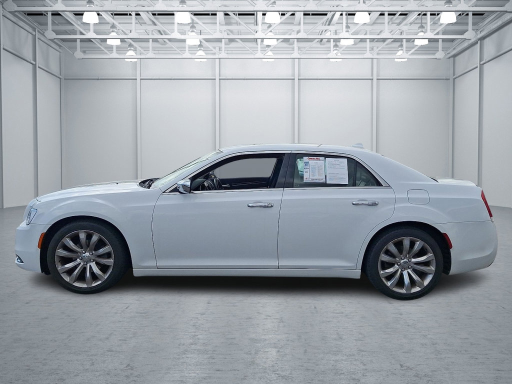 Used 2018 Chrysler 300 Limited image 2