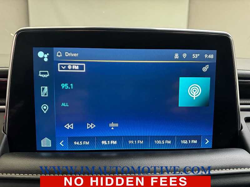 Used 2023 Chevrolet Suburban Premier AWD/4WD image 26
