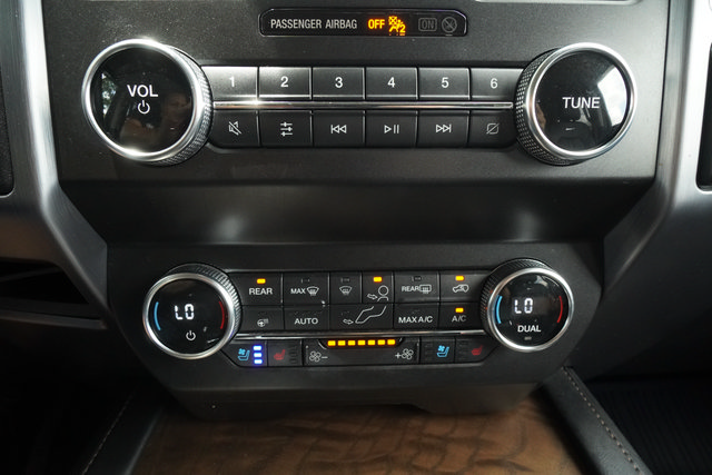 Used 2019 Ford Expedition Platinum RWD image 18