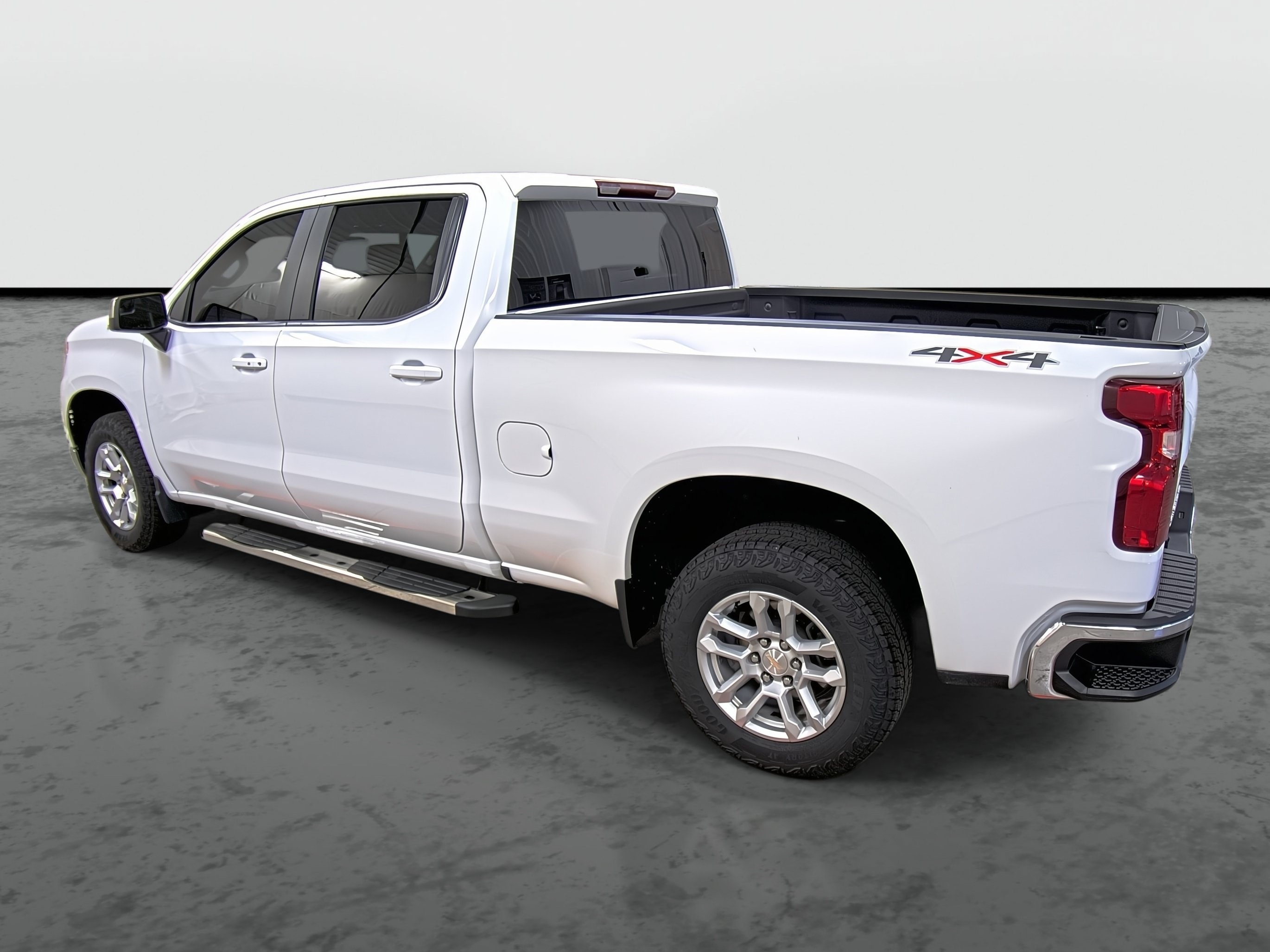 Used 2024 Chevrolet Silverado 1500 LT w/ Protection Package AWD/4WD image 2