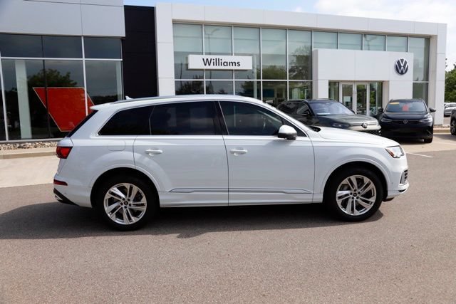 Used 2023 Audi Q7 3.0T Premium Plus w/ Premium Plus Package AWD/4WD image 2