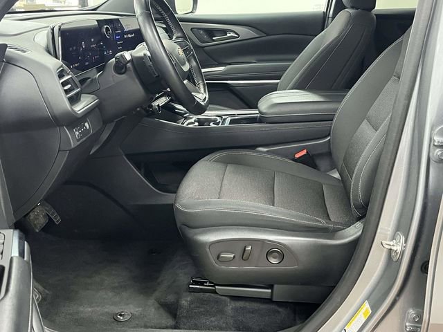 Used 2024 Chevrolet Traverse LT image 15