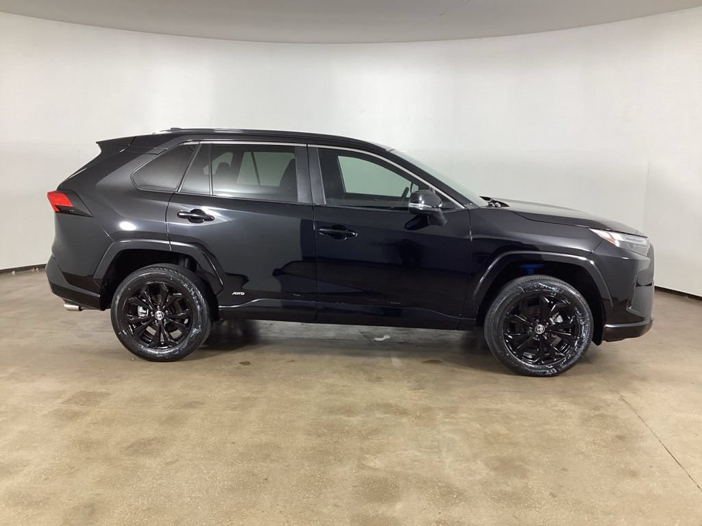 Used 2023 Toyota RAV4 SE AWD/4WD image 5