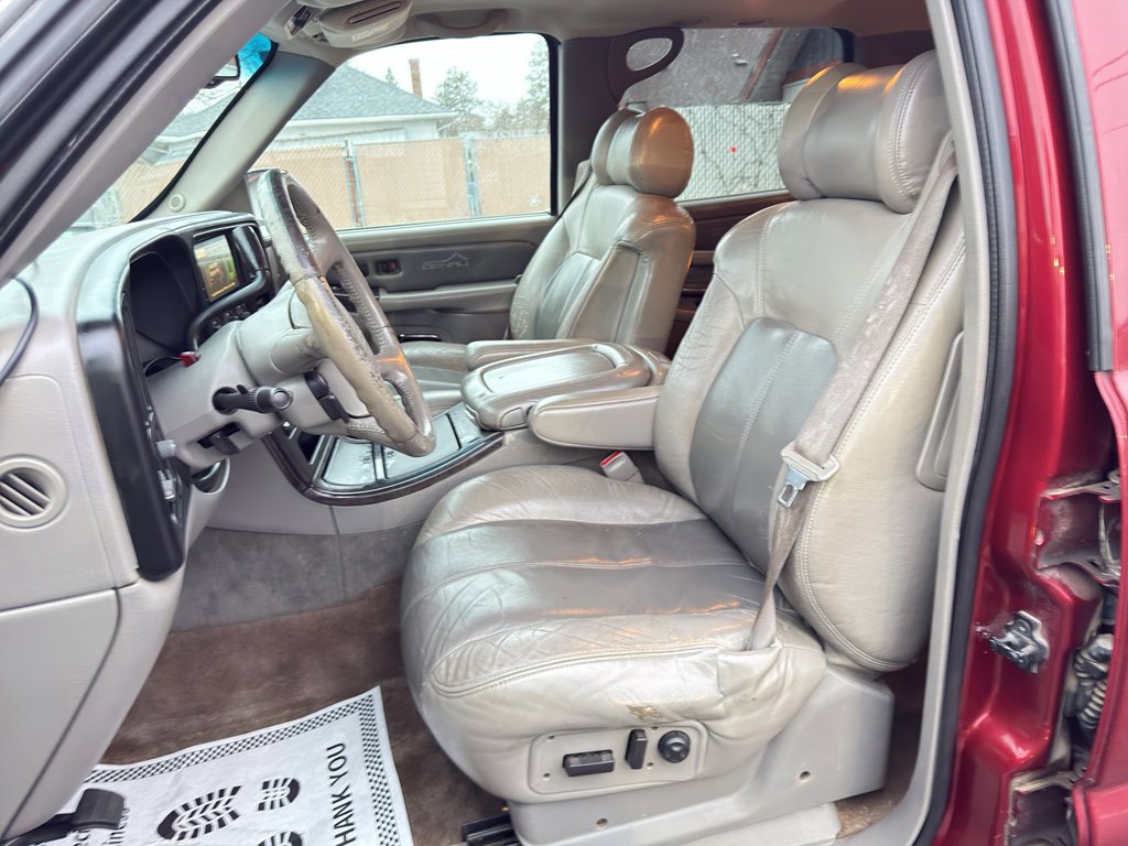 Used 2001 GMC Yukon XL Denali image 10