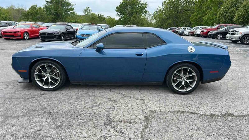 Used 2022 Dodge Challenger GT RWD image 3