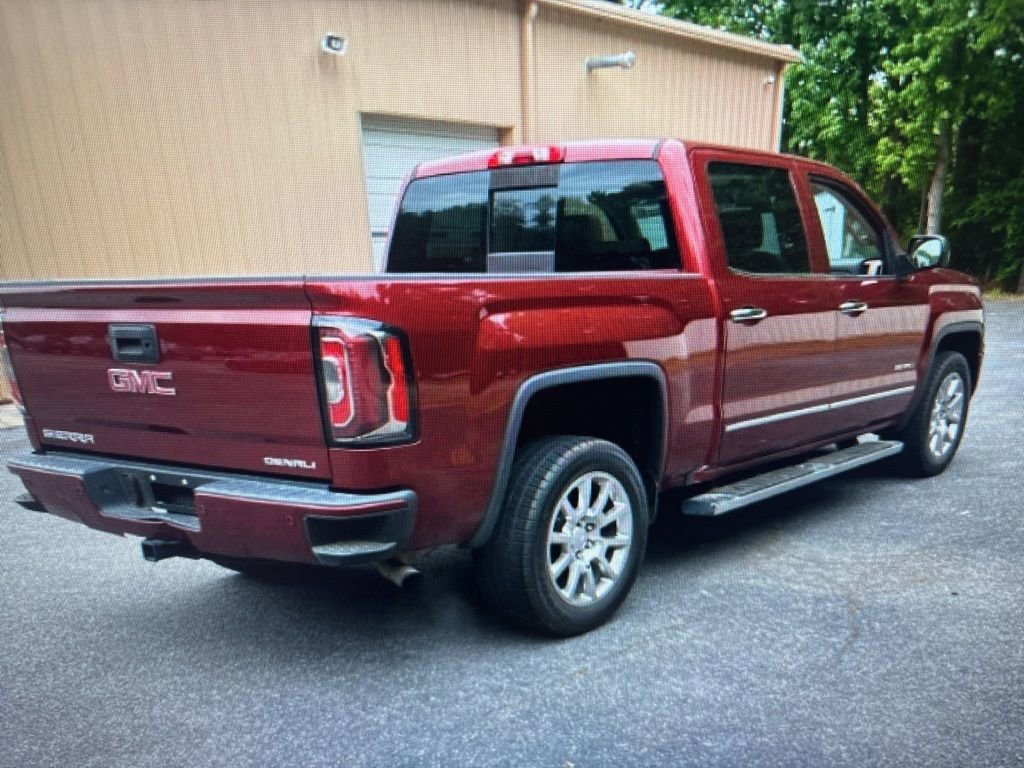 Used 2017 GMC Sierra 1500 Denali RWD image 3