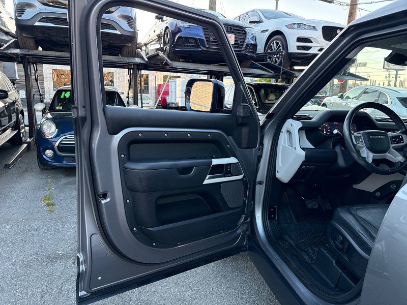 Used 2020 Land Rover Defender 110 HSE image 79