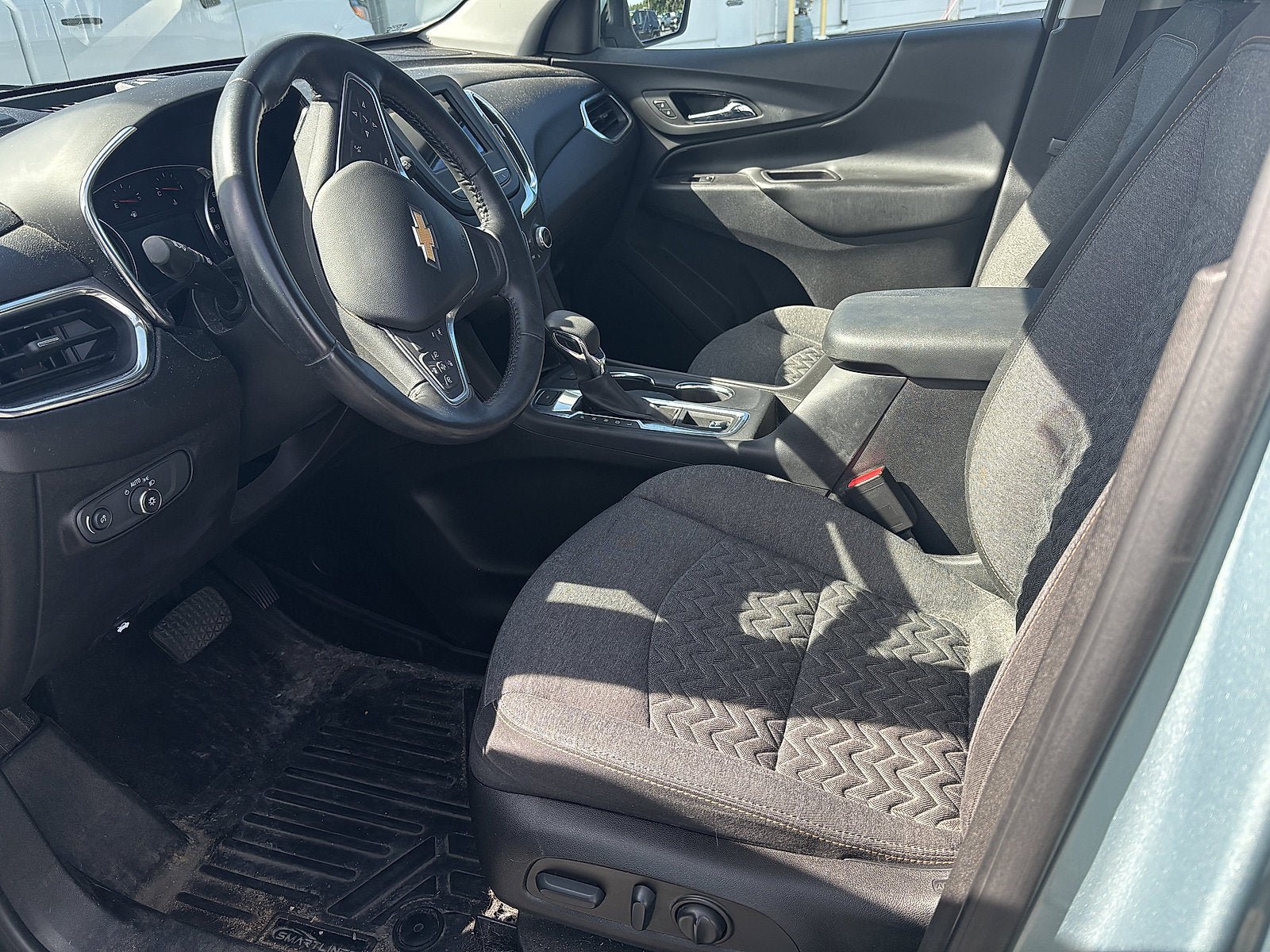 Used 2022 Chevrolet Equinox LT AWD/4WD image 3