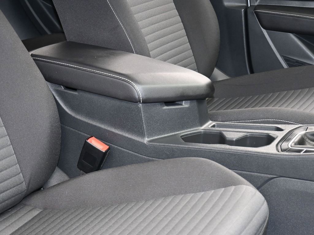 Used 2023 Volkswagen Jetta S image 40