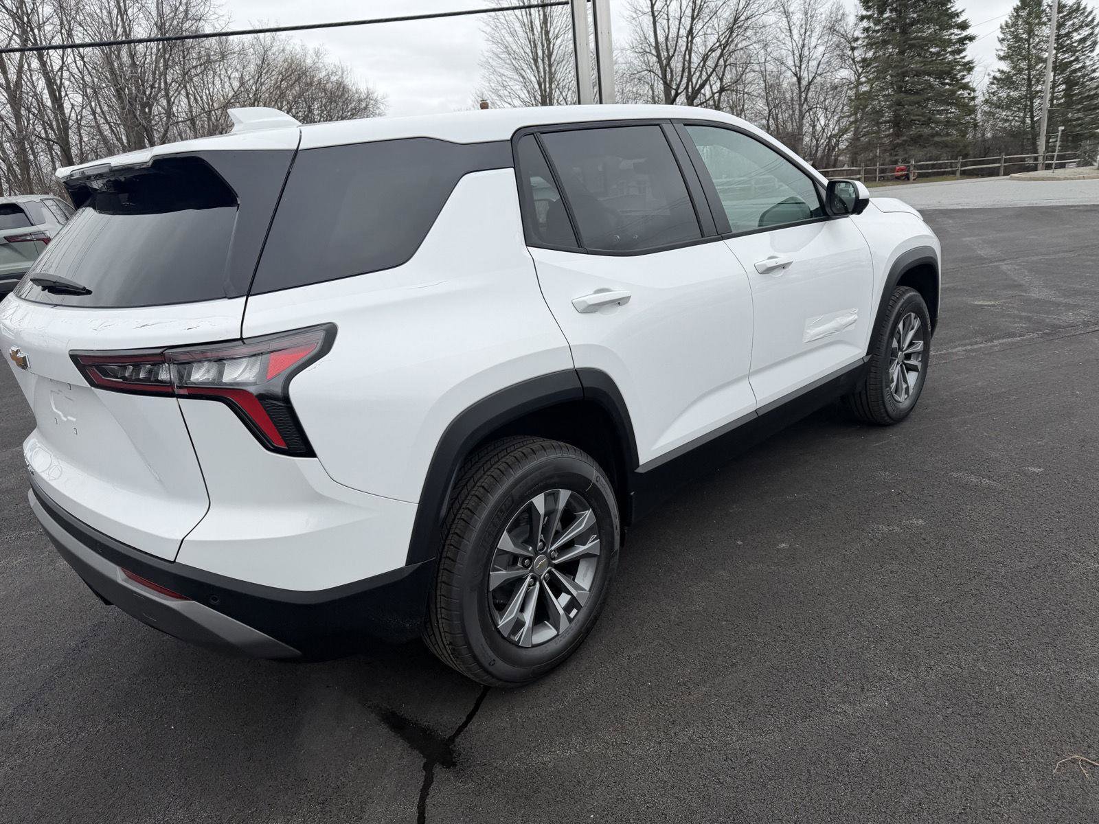 New 2026 Chevrolet Equinox LT image 7